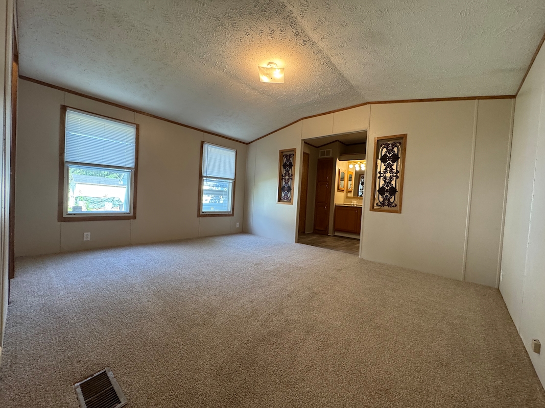 BRO Brookside Manor
