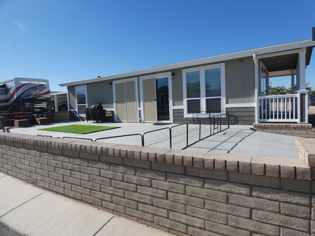 PCK Palm Creek Resort & Residences