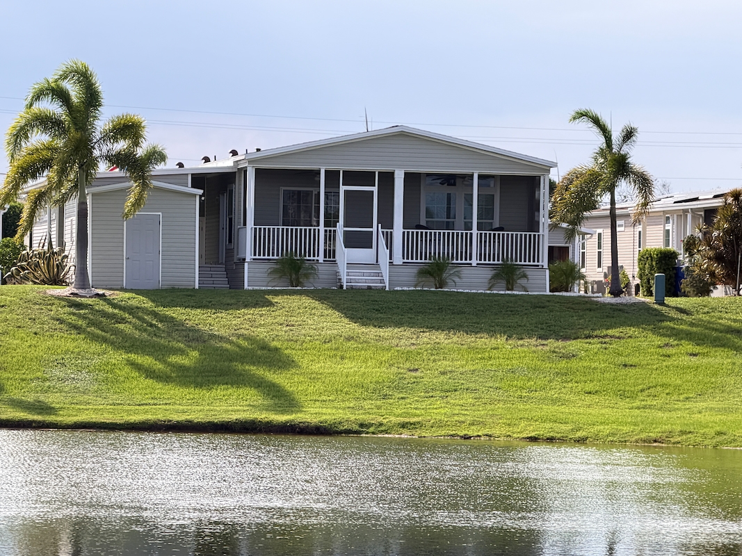 RSC Riverside Club Golf & Marina Community