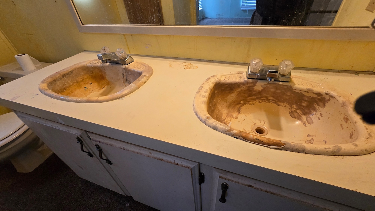 OIV Oak Island Village