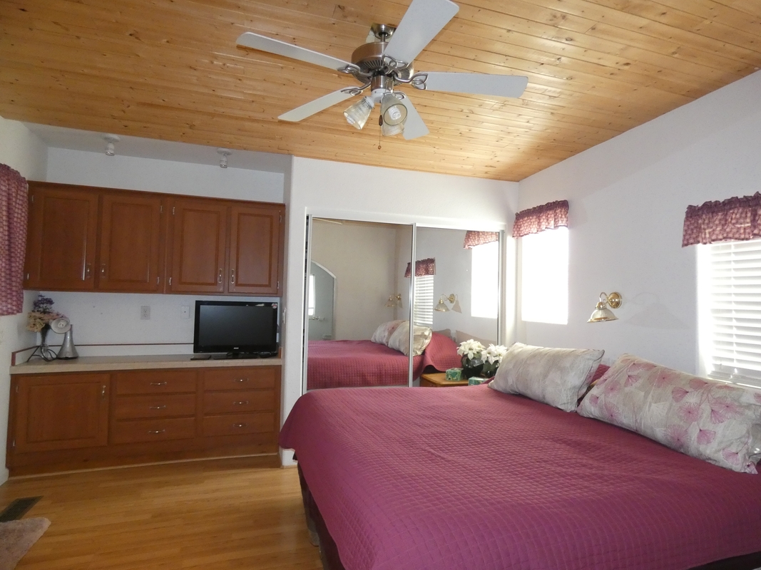 PCK Palm Creek Resort & Residences