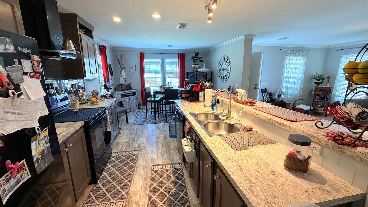 SLE Sunlake Estates