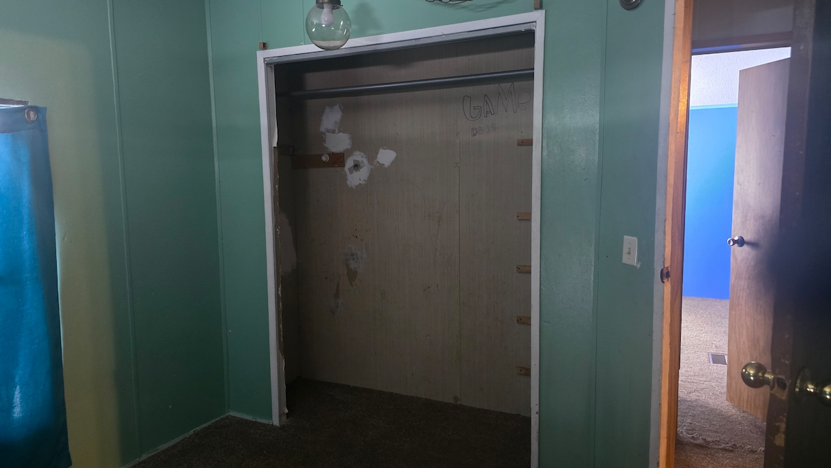 OIV Oak Island Village