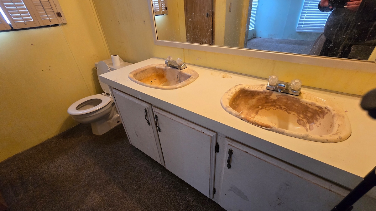 OIV Oak Island Village