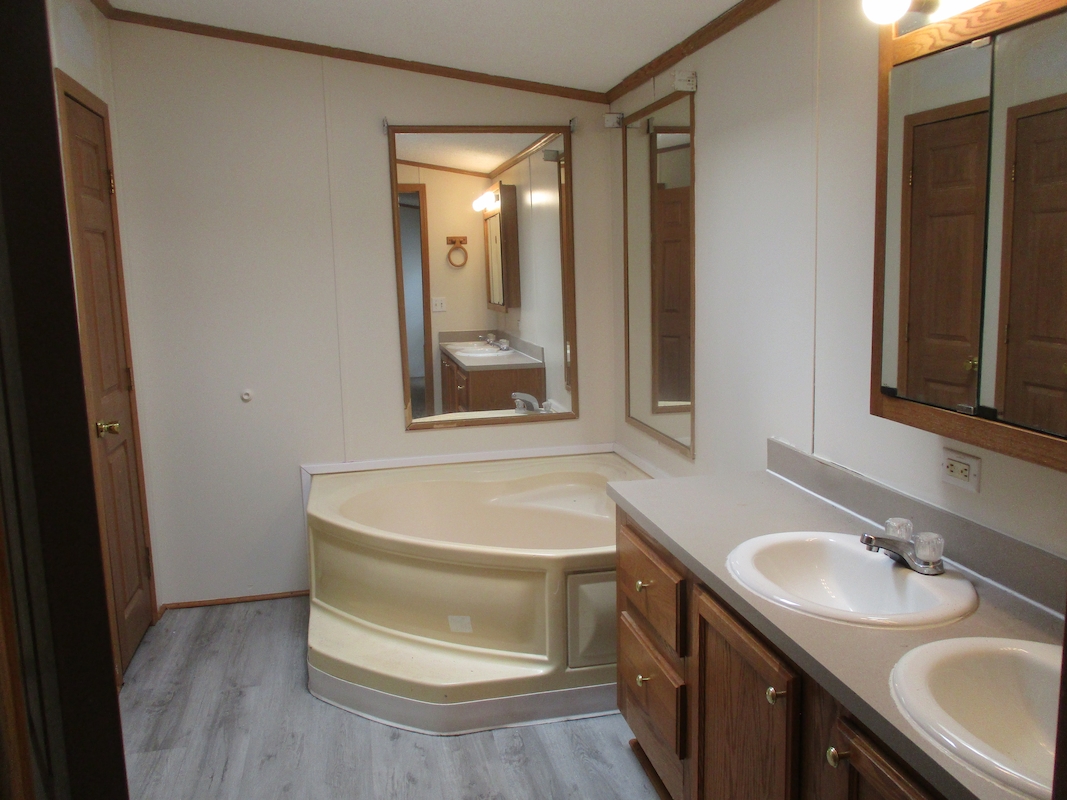 KEN Kensington Meadows