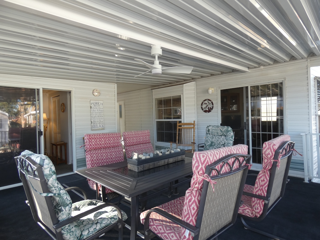 PCK Palm Creek Resort & Residences