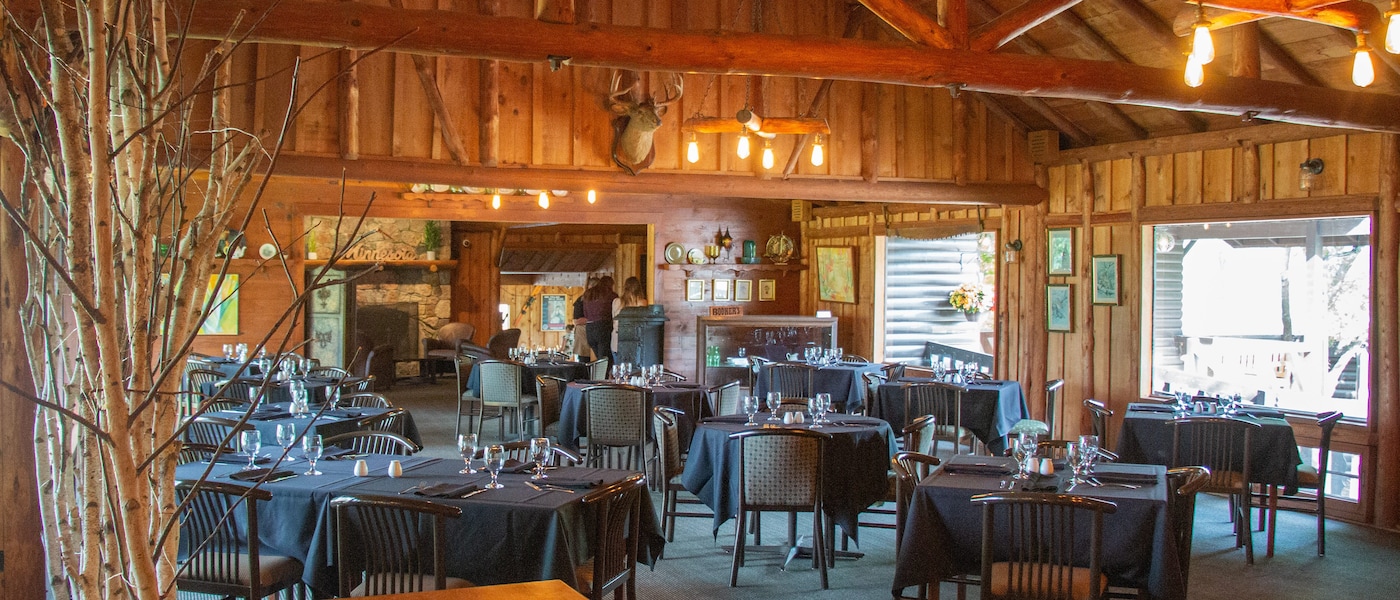 Restaurants and Dining Area at Cragun's Resort, Brainerd