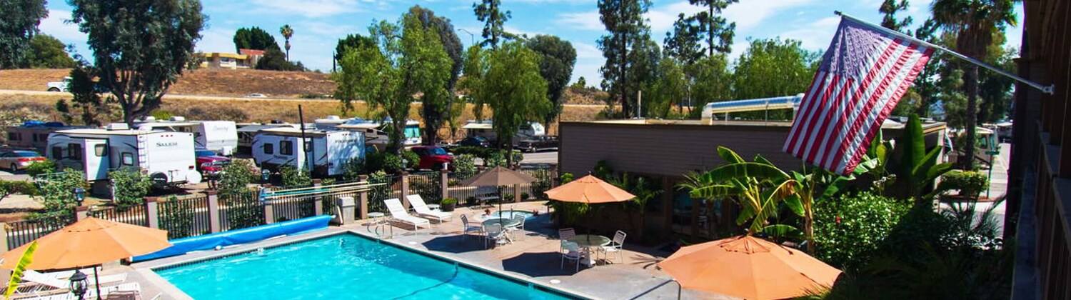 Swimming Pool With Amenities at Circle RV Resort El Cajon, California