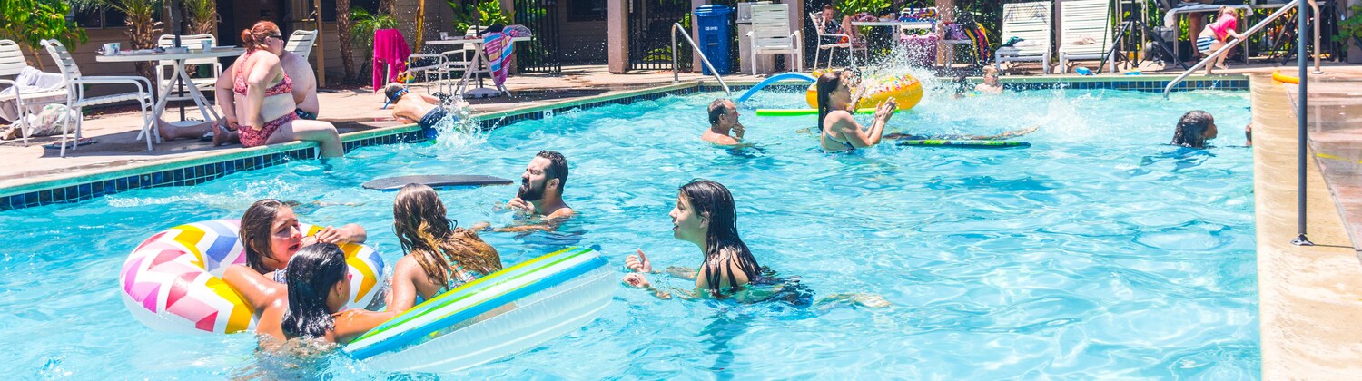 RV Park Stay at Circle RV Resort, California