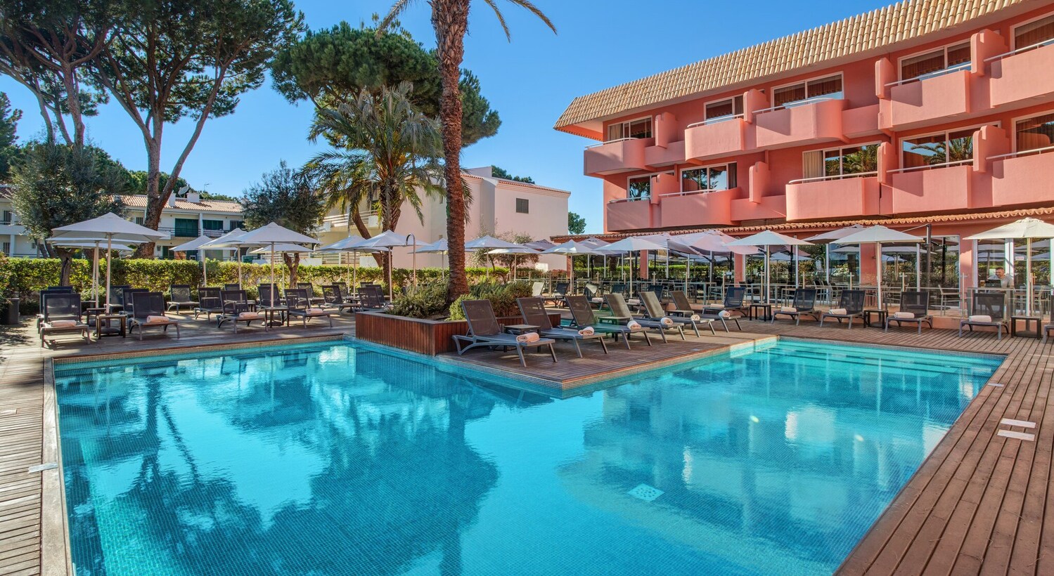 Stunning Pool View at Vilamoura Garden Hotel, Algarve