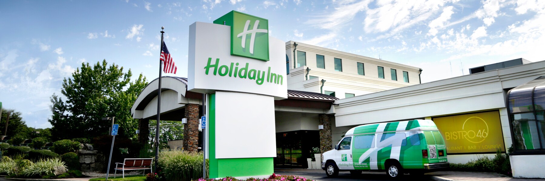 ABOUT HOLIDAY INN PLAINVIEW