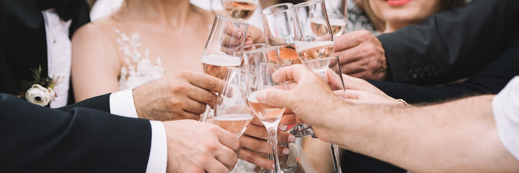 Lakeway Texas Lakeway resort and spa People Celebrate wedding ceremony