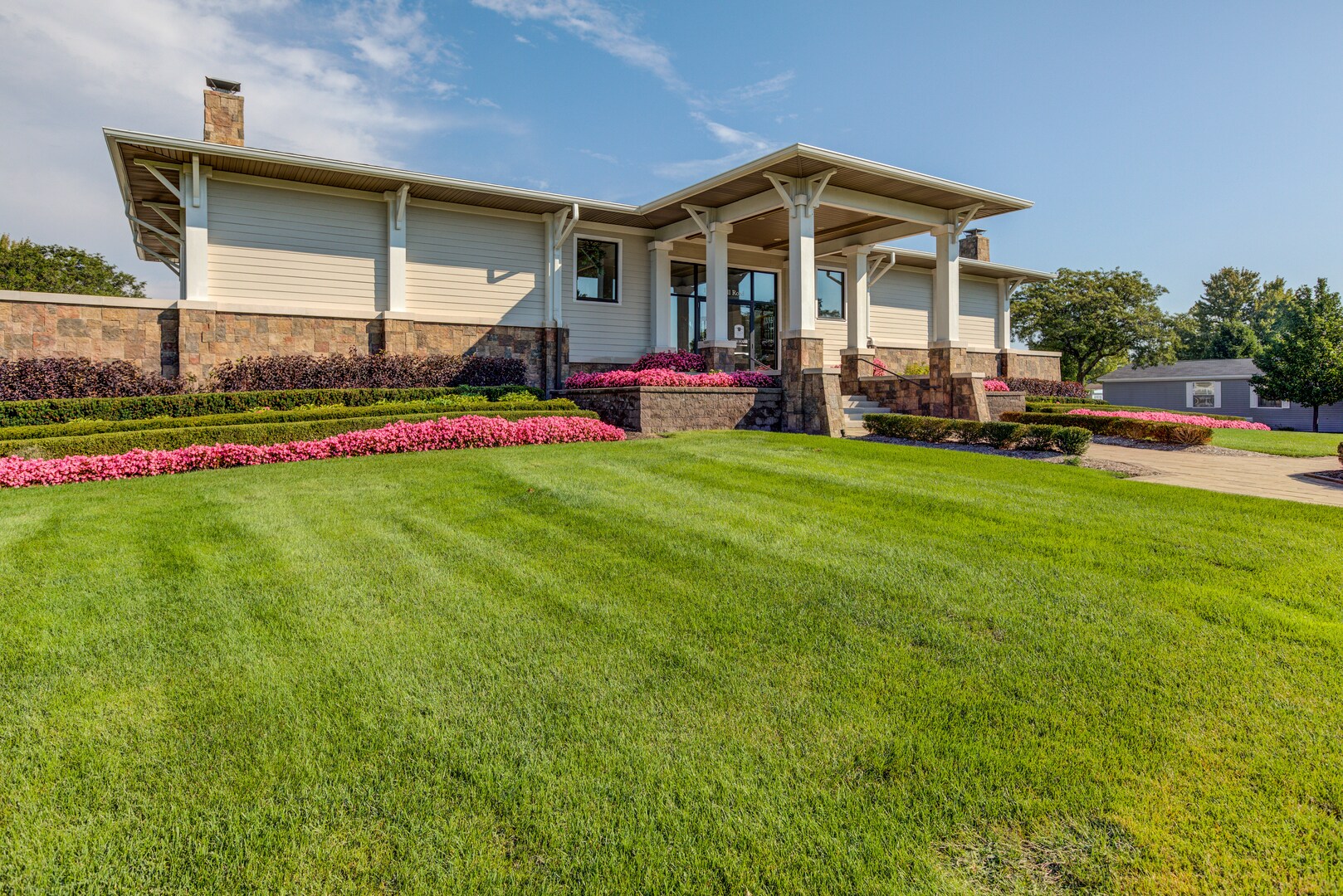 Homes for Sale &amp; Rent in MI Camelot Villa