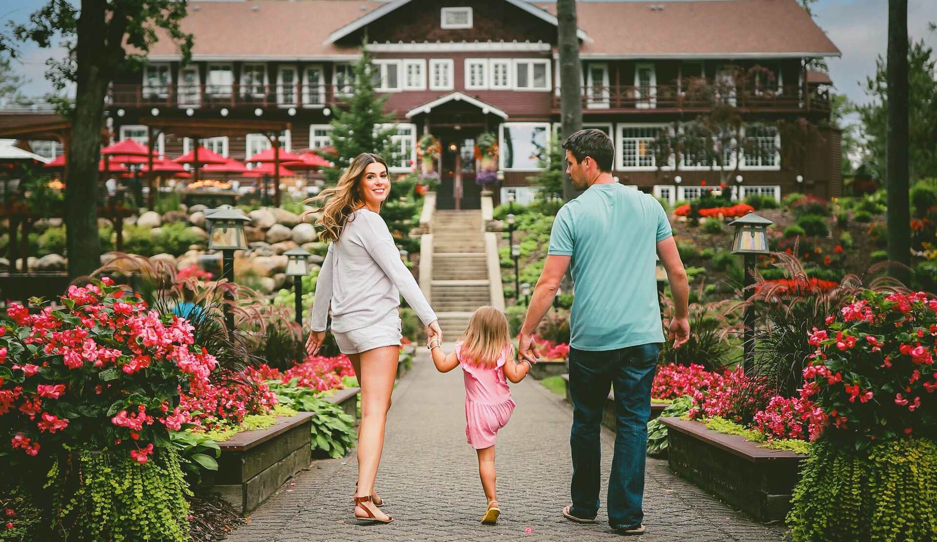 WELCOME TO COTE HOSPITALITY Experience Tradition and Excellence with Us