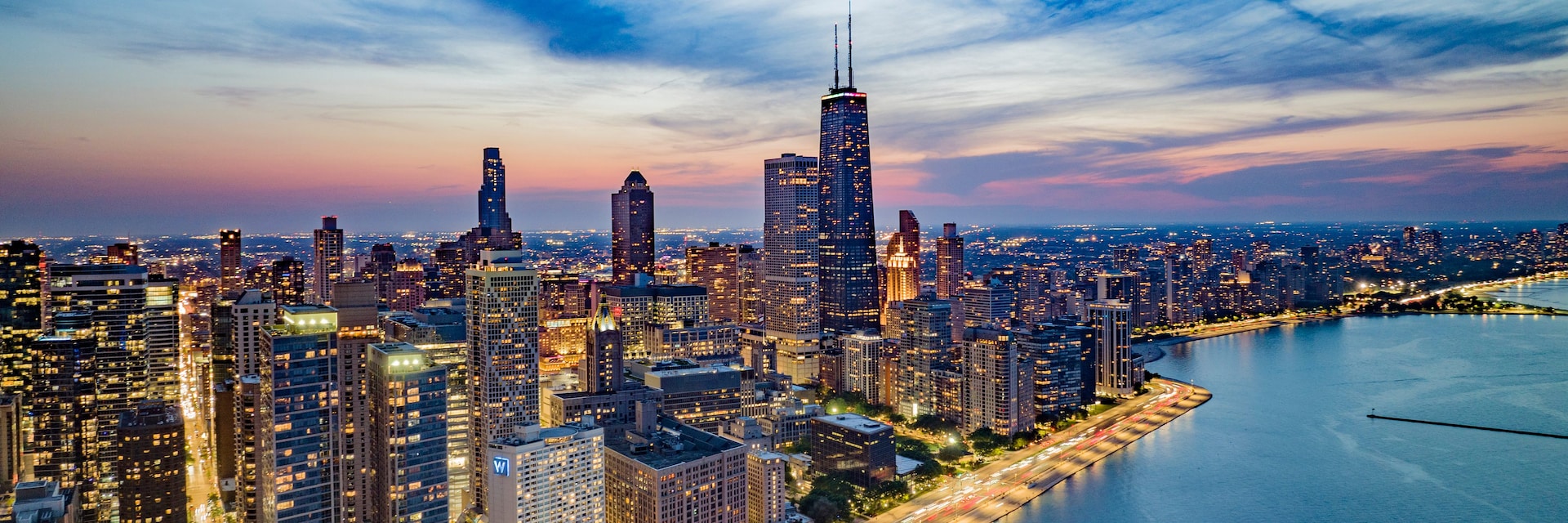 Explore Near locations from Silversmith Hotel - Chicago Downtown Illinois