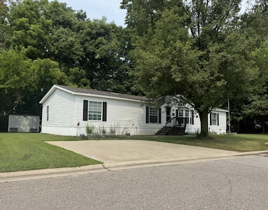 BRO Brookside Manor