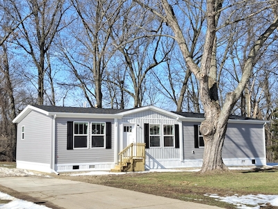 HIC Hickory Hills Village