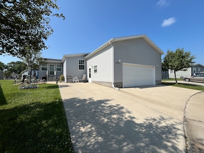 TAN Tanglewood Village