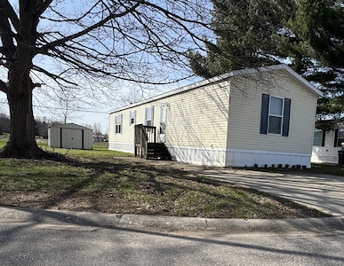 BRO Brookside Manor