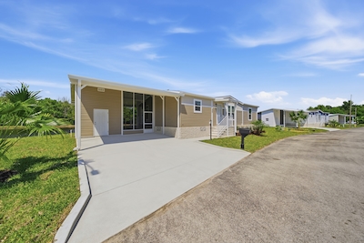 RPV Royal Palm Village