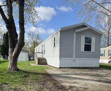 BRO Brookside Manor
