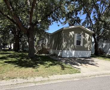 BRO Brookside Manor