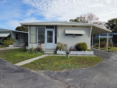 LSL Lakeshore Landings