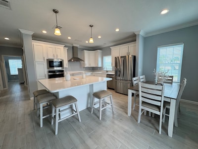 Ocean Breeze Resort - Image 10