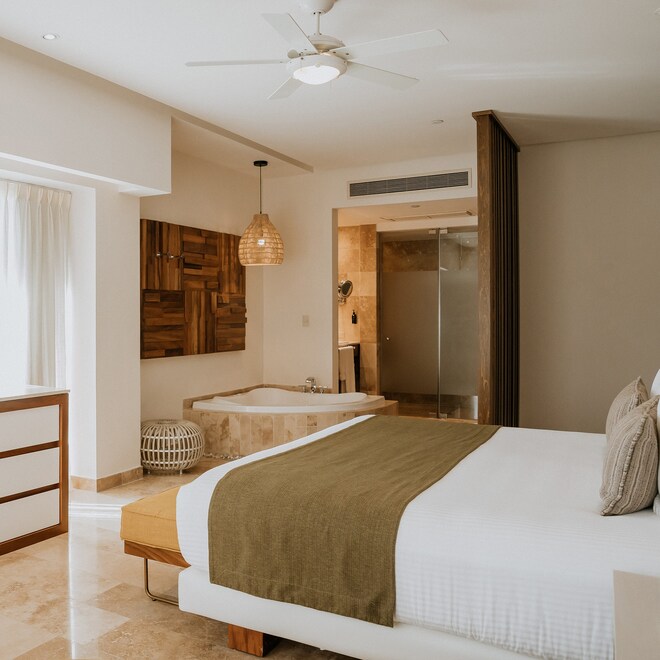 The Reef 28 Master Suite