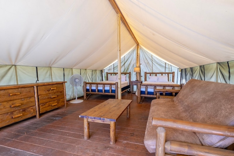Safari Tent-8