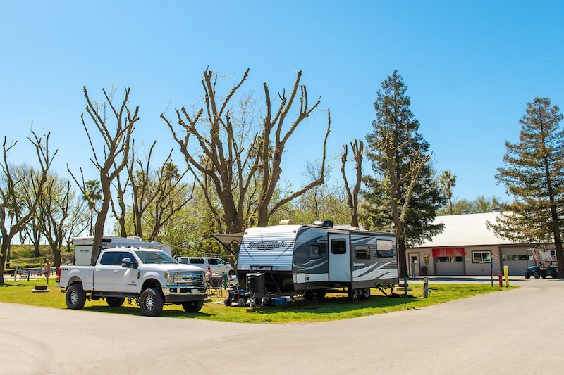 Preferred Deluxe Back-In RV Site-2