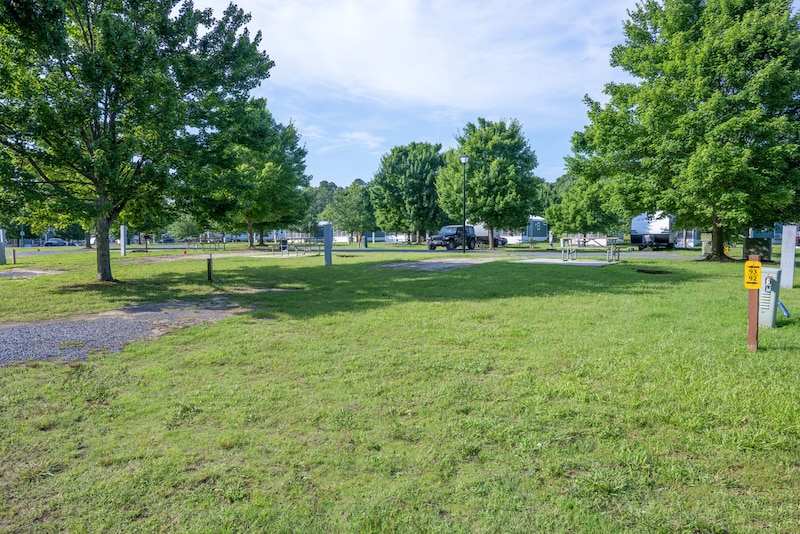 Pull-Thru FHU RV Site-4