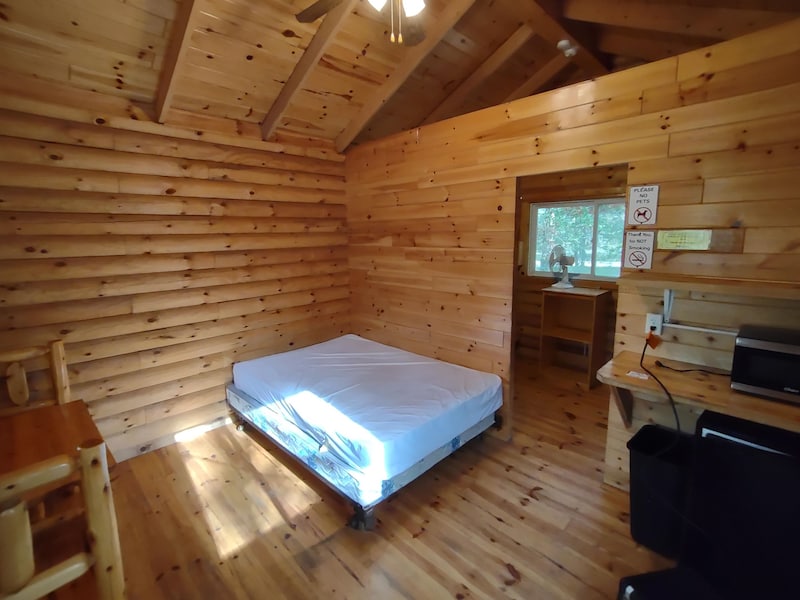 Boo Boo Bear Bone Cabin Six Person-2