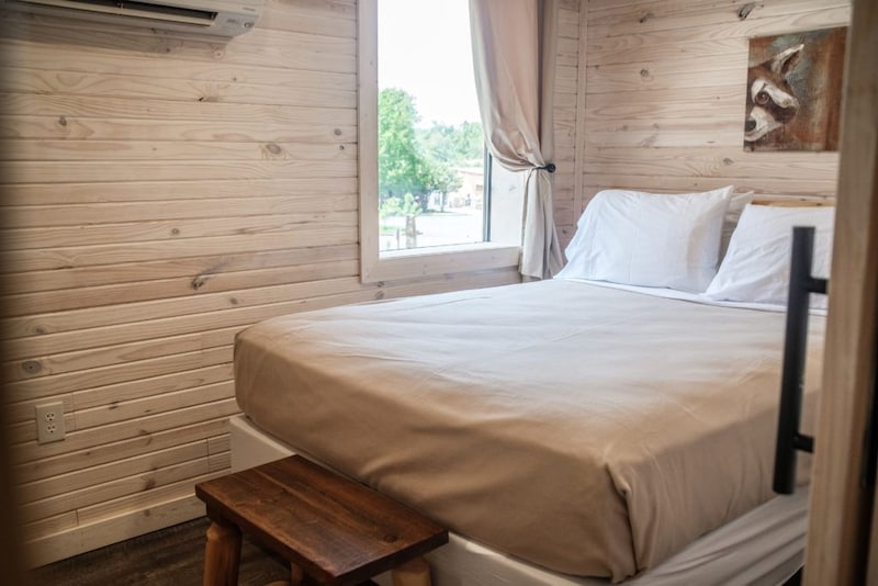 Suite 2-Story 2-Bedroom Cabins-10