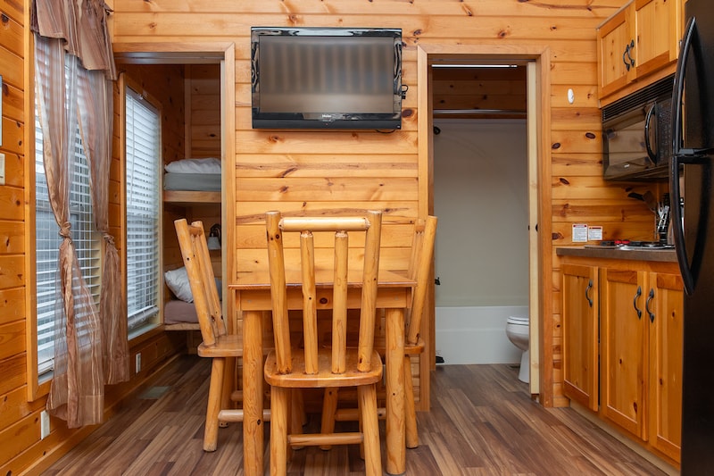 Yakky Doodle™ Cabin-6