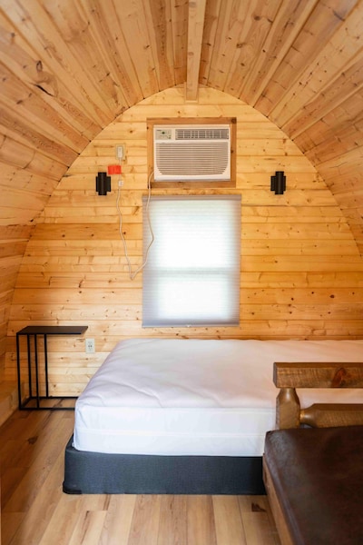 Woodland Glamping Pod-2