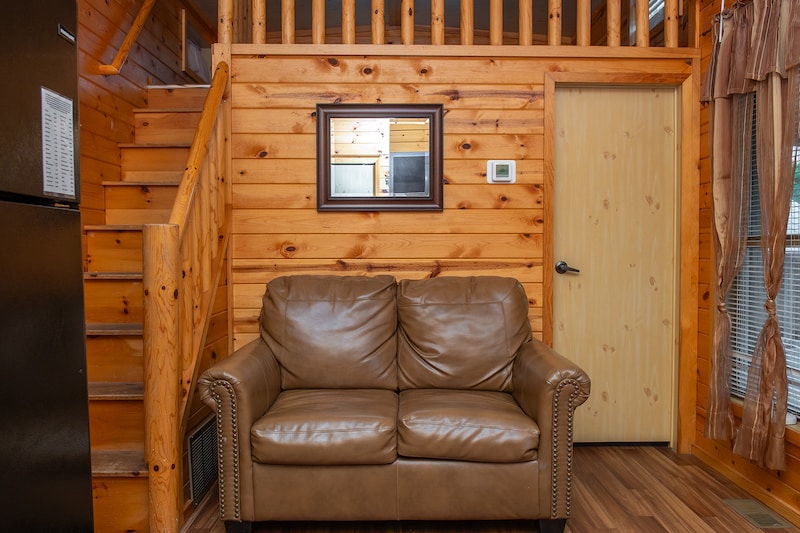 Yakky Doodle™ Cabin-4