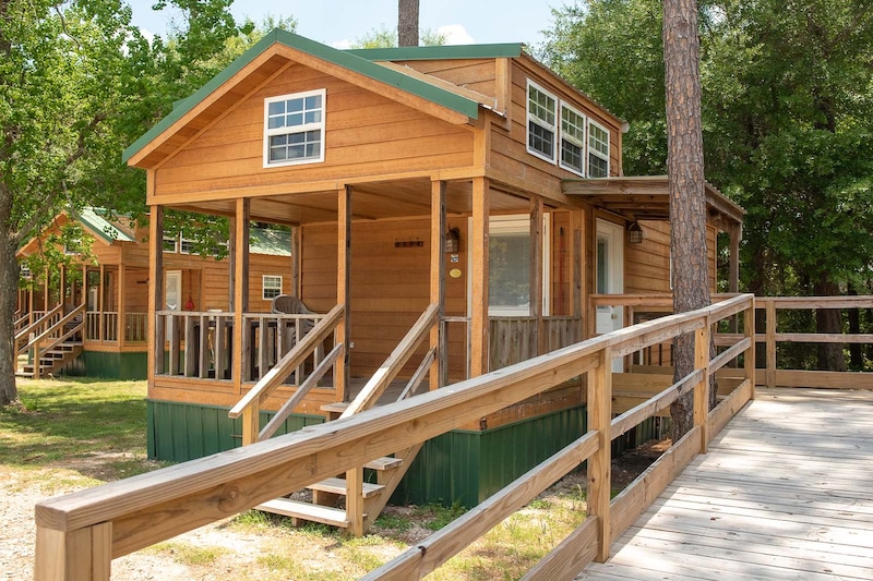 Cindy Bear™ Handicap Accessible Cabin-1