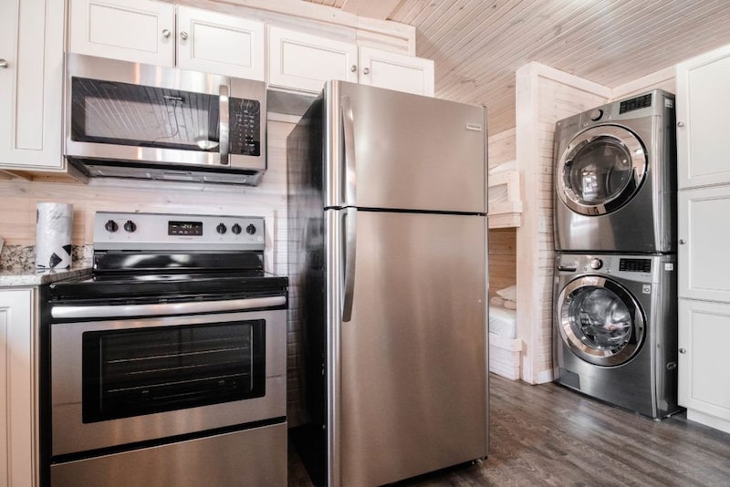 Suite 2 Bedroom Vacation Cabins (4 Plex) B-5