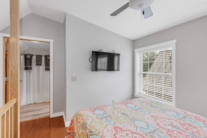 Hemlock Gorge Luxury Manor-12