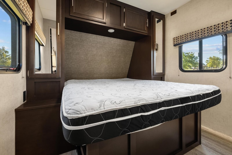 RV Rental Y301-6