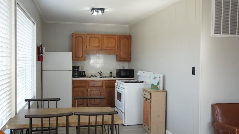 Lakefront Cottage-2