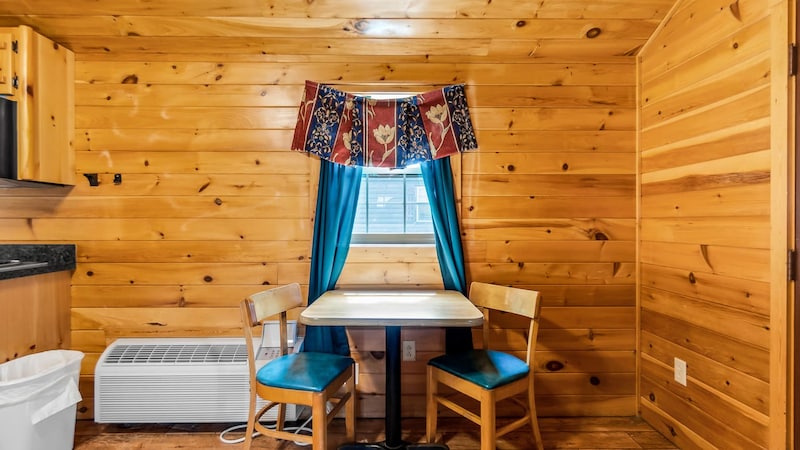 Luxury Cabin-2