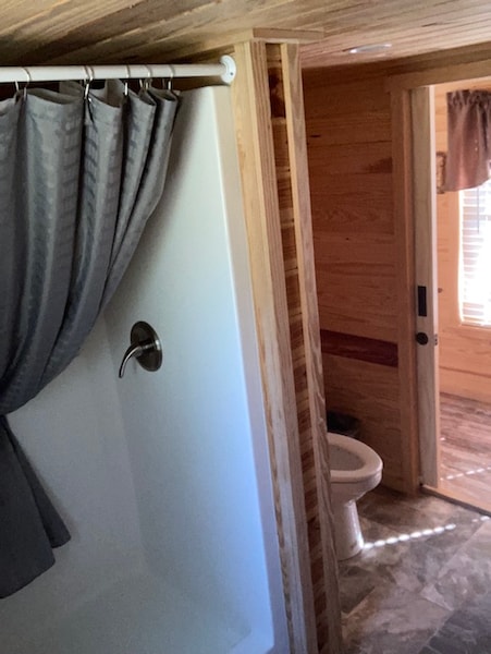 Yogi Bear™ Cabin Pet Friendly-3