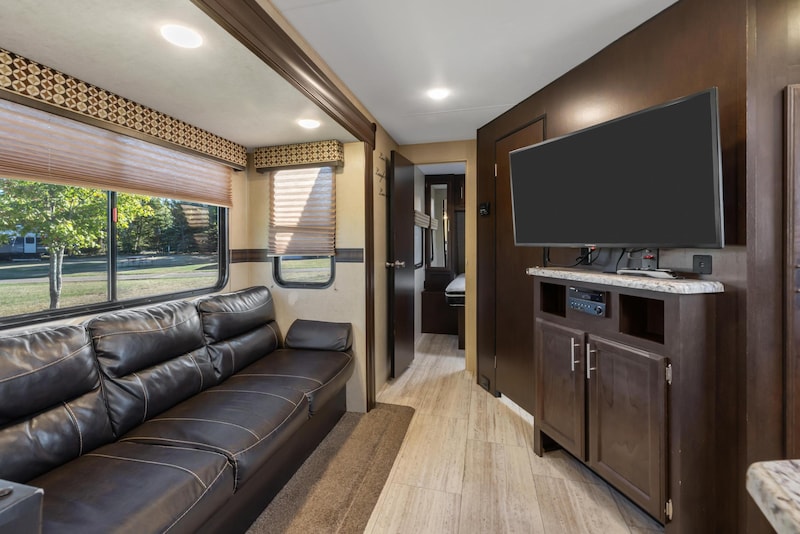 RV Rental Y301-2