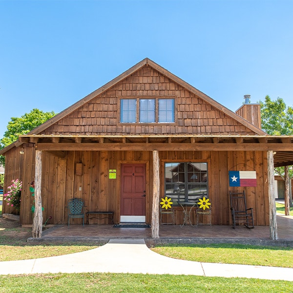 Cozy Cottage-1