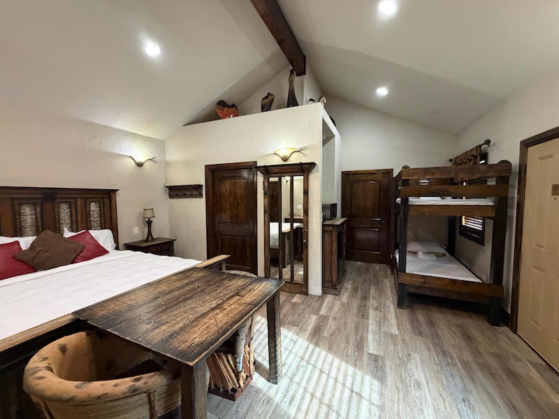 Premium Cabin (King)-3