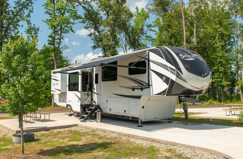 Red Carpet Pull-Thru RV Site-2