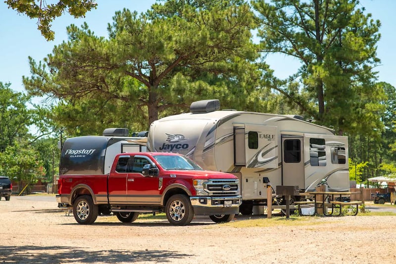 Premium Pull-Thru RV Site-3