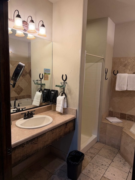 Premium Cabin (King)-6